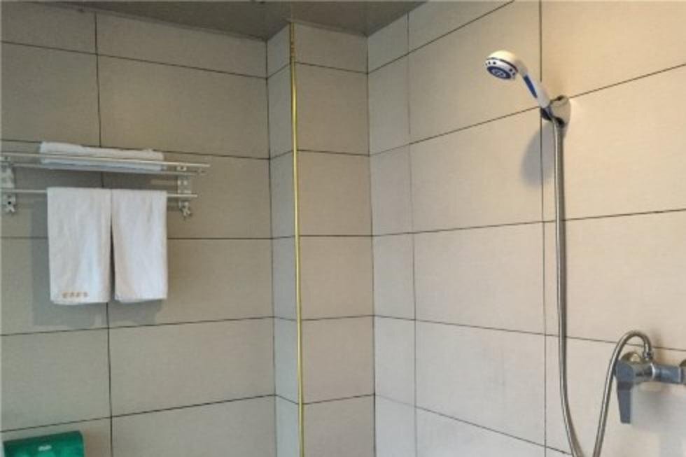 Цзюцзян: Junyi Business Inn