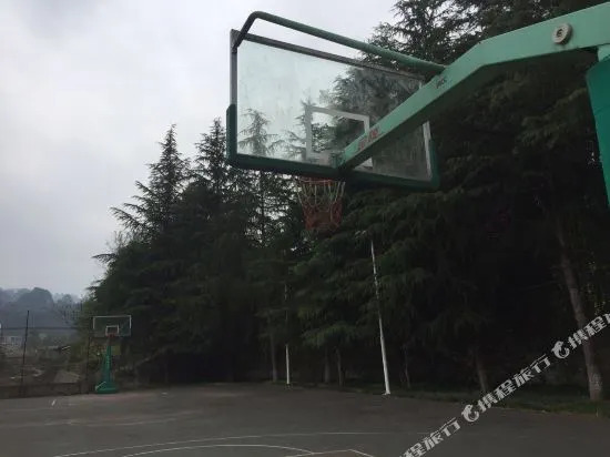 Zhangjiajie Baofengju Inn — фото 1