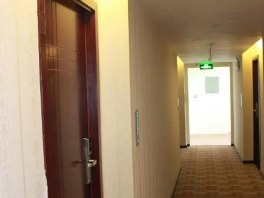 Мяньян: Yaohui Business Hotel