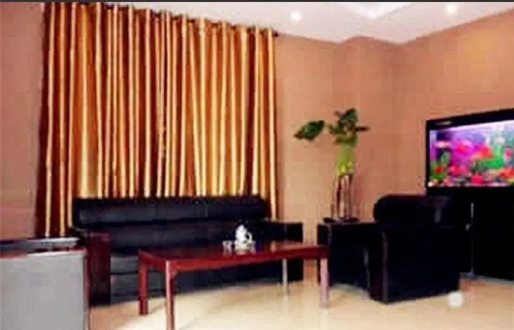 Мяньян: Mianyang Jingnan Lake Business Inn
