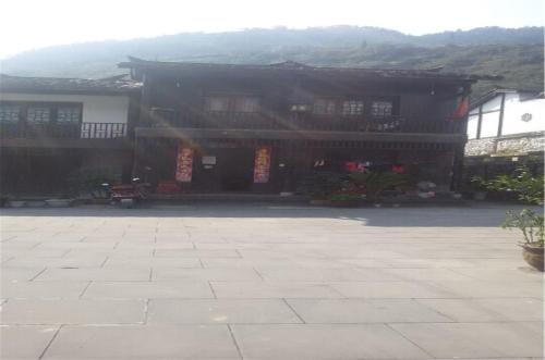 Яань: Shimian Bianmin Inn
