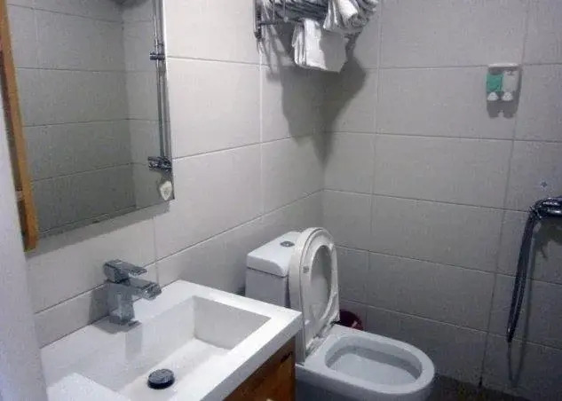 Цзюцзян: Xingzi Kunpeng Holiday Hotel