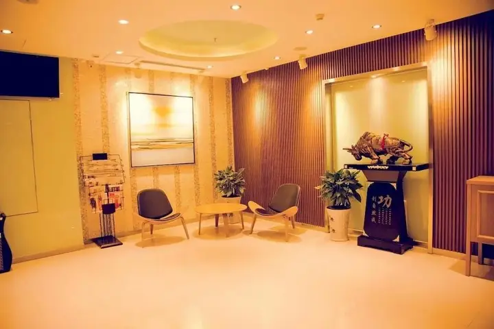 Кайфын: Xingrui Chain Hotel Kaifeng Tongxu Wenwei Road