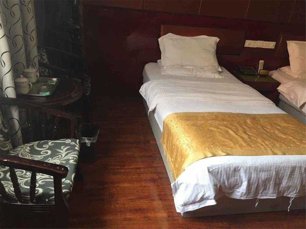Сянфань: Jinbaoli Business Hotel