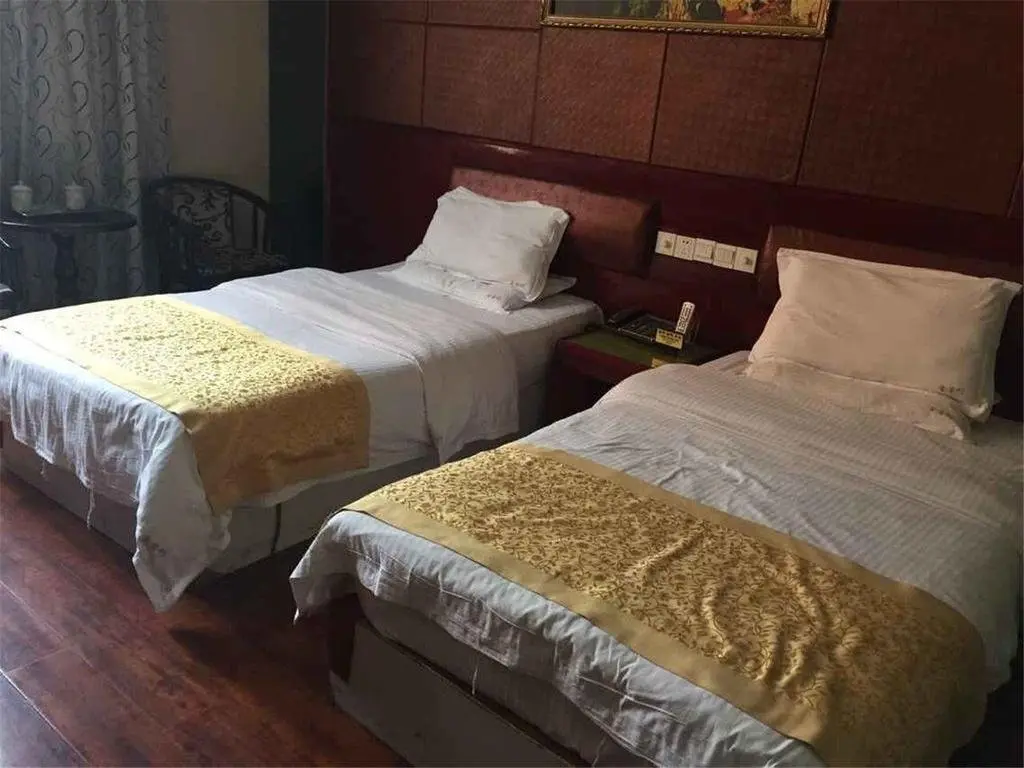 Сянфань: Jinbaoli Business Hotel