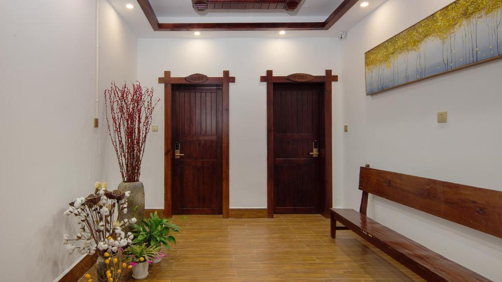 Чжанцзяцзе: Floral Hotel · Spring Guesthouse Zhangjiajie