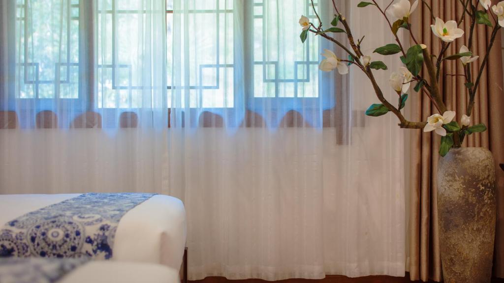 Чжанцзяцзе: Floral Hotel · Spring Guesthouse Zhangjiajie