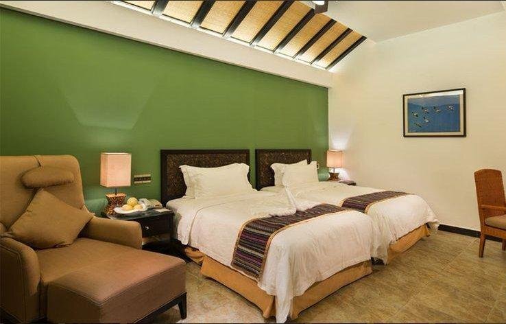 Баотин: Qixianling Baoting Liyuan Hot Spring Hotel