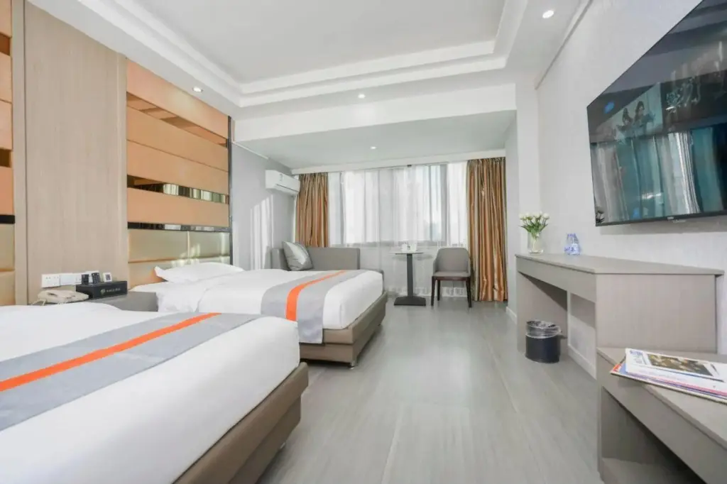 Юэян: Jinhua Zhongtie Hotel
