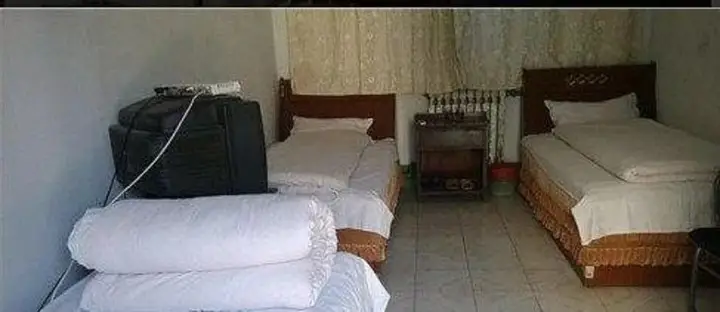Хецзе: Zhongxing Inn