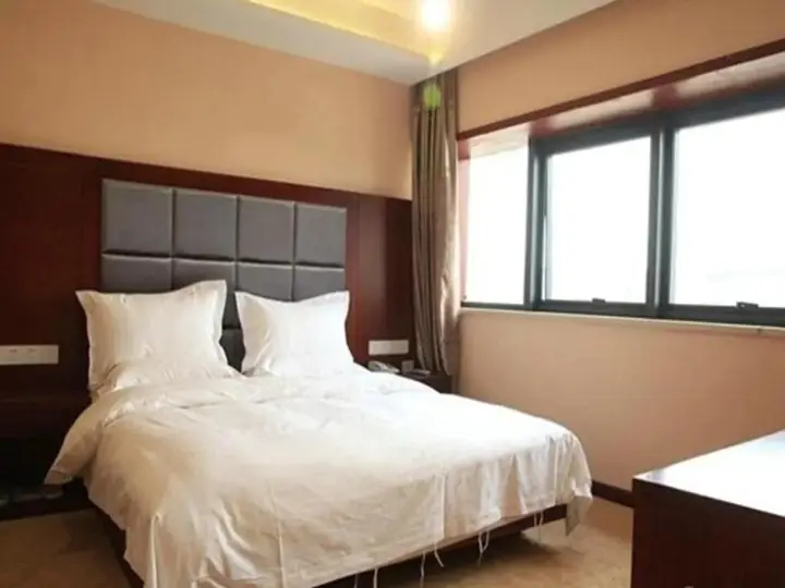 Цзясинь: Longyuan Hotel