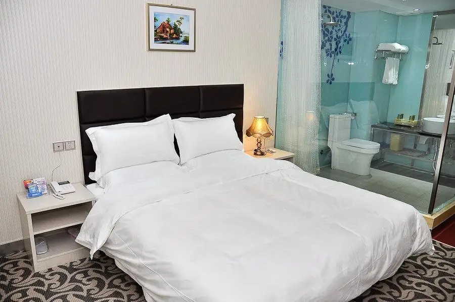 Чжэнчжоу: Shengjia Fashion Business Hotel