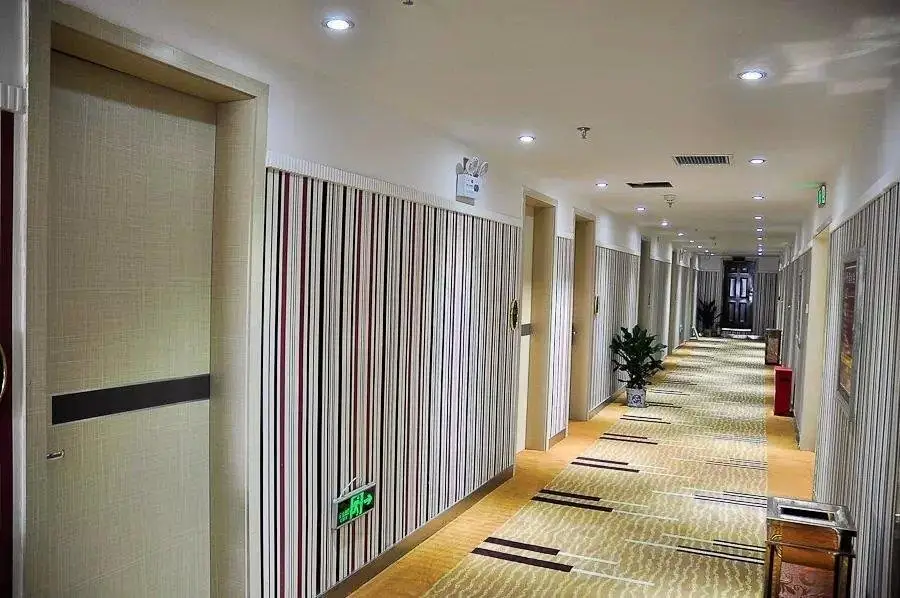 Чжэнчжоу: Shengjia Fashion Business Hotel