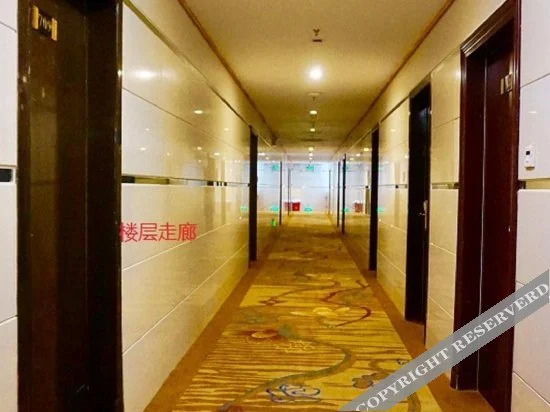 Чжаньцзян: Zhongying Hotel (Zhanjiang Lingnan Normal University)