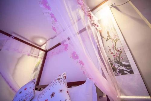 Чжанцзяцзе: Zhangjiajie Changgongguan Tujia Customs Hotel