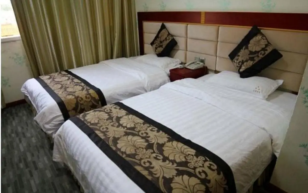 Хэнъян: Sanxing Hotel