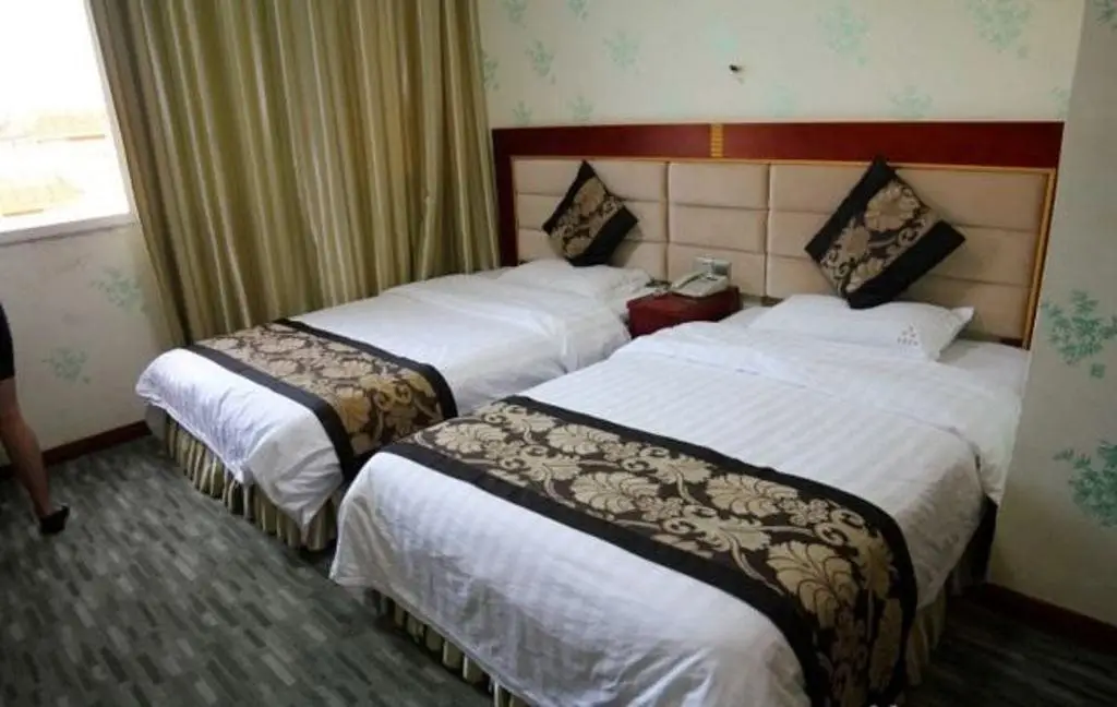 Хэнъян: Sanxing Hotel
