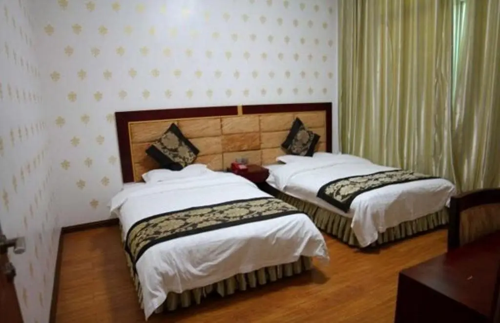 Хэнъян: Sanxing Hotel