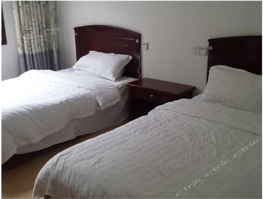 Бачжун: Guangwushan Diexi Hotel