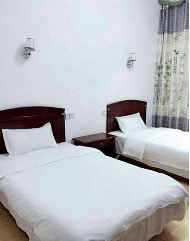 Бачжун: Guangwushan Diexi Hotel