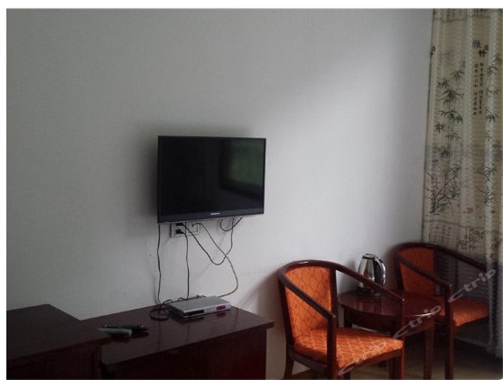 Бачжун: Guangwushan Diexi Hotel