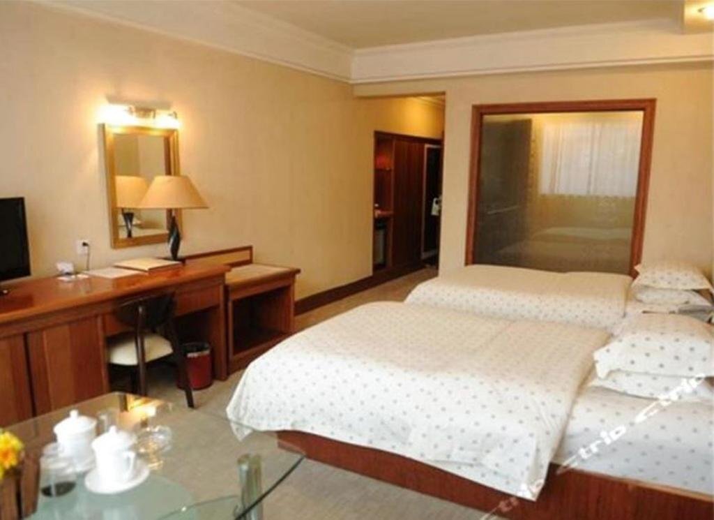 Бачжун: Guangwushan Diexi Hotel