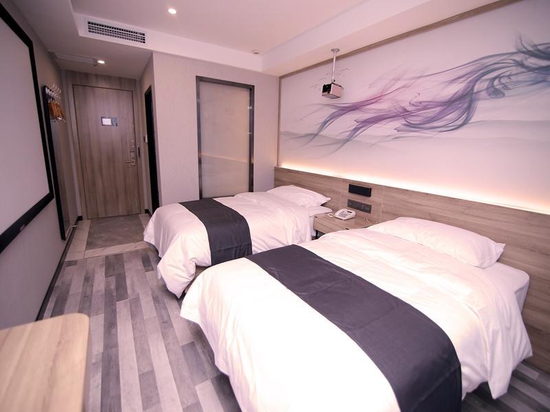 Тайюань: Thank Inn Plus Hotel Shanxi Taiyuan Yingze District Liuxiang Walking Street
