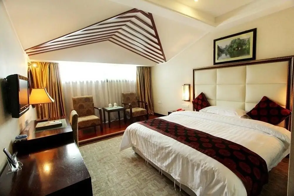 Чжанцзяцзе: Jinhua Inn