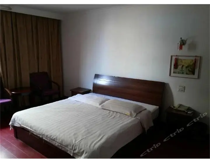 Цзясинь: Donghao Inn