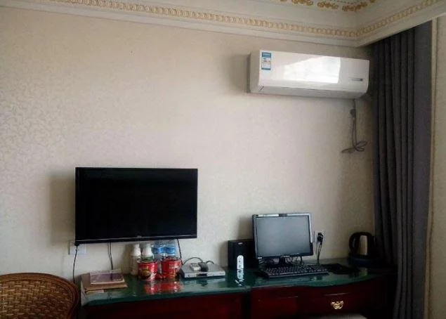 Баодин: Huarong Tourist Hotel