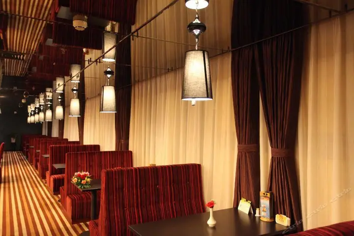 Пекин: Aden Hotel Beijing