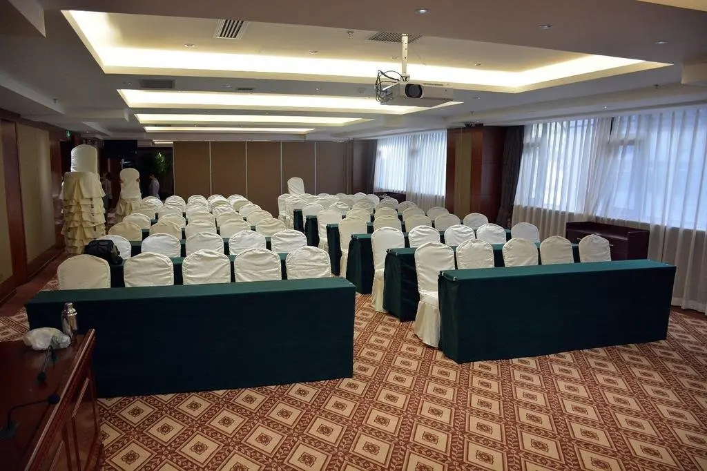Пекин: Junyi Runhua Hotel