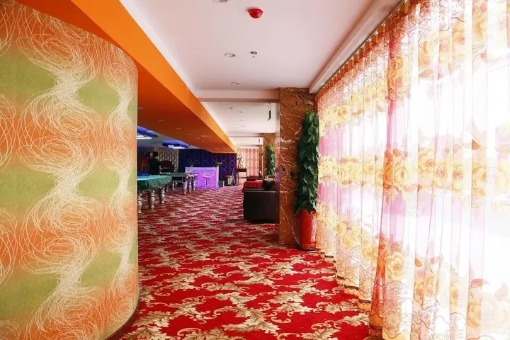 Пекин: Junyi Runhua Hotel