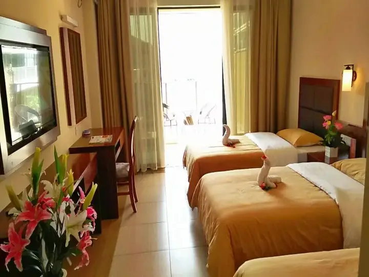 Санья: Mango Sea View Hotel