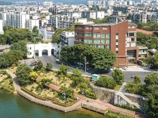 Ганьчжоу: Ganzhou Junlang Yupin Hotel (Nanmenkou Yugutai Ancient City Wall Store)