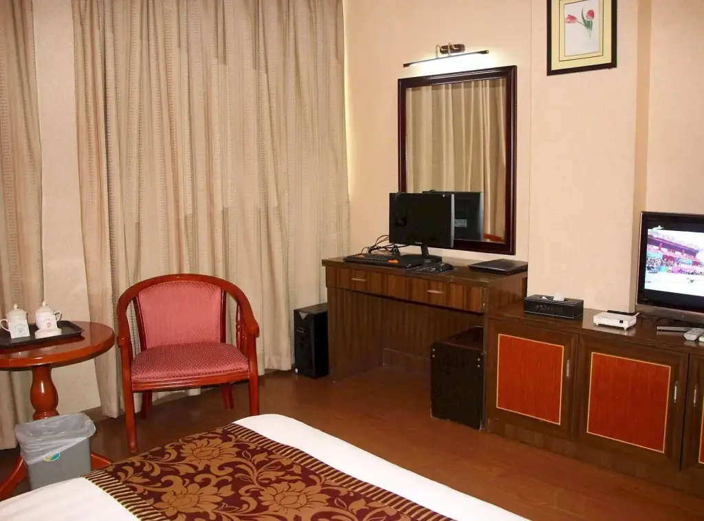Шэньчжэнь: Shenzhen Wanhao Business Hotel