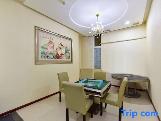 Цзинхун: Greentree Alliance Xishuangbanna Peacock Lake Hotel