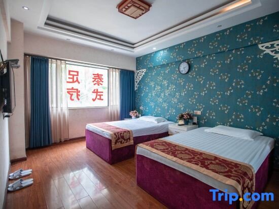 Цзинхун: Greentree Alliance Xishuangbanna Peacock Lake Hotel