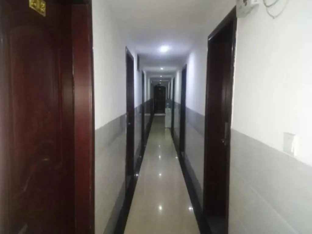 Лоуди: Xinhua Huihong Hotel