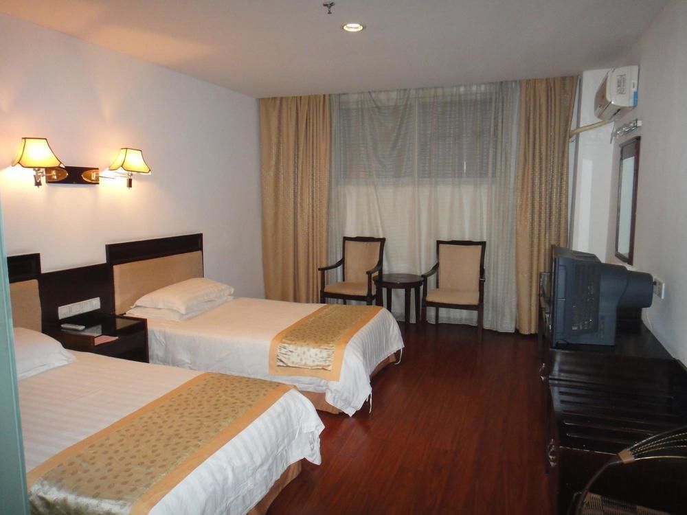 Цзюцзян: IU Hotels Jiujiang Lushan Railway Station