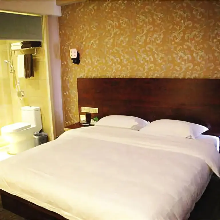 Лючжоу: Yijia Baiyun Hotel