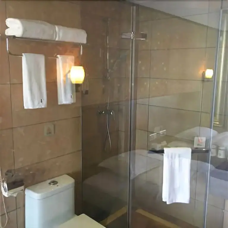 Лючжоу: Yijia Baiyun Hotel