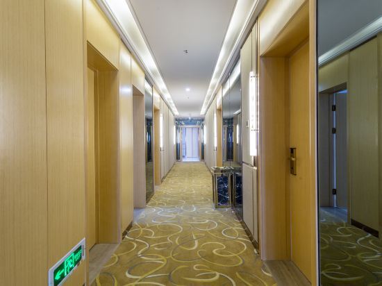 Ичэнь: Houma Huaqiang Hotel