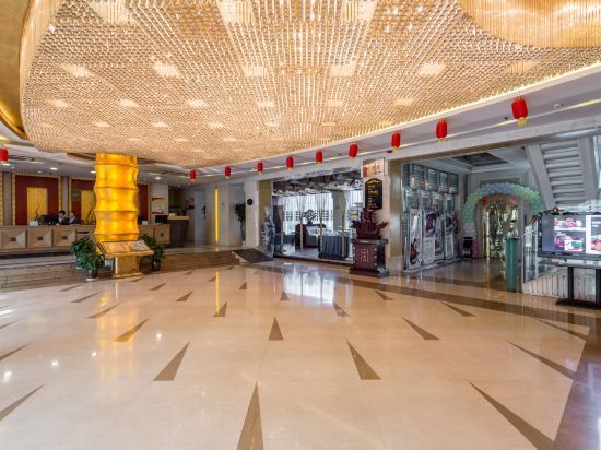 Ичэнь: Houma Huaqiang Hotel