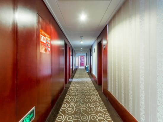 Ичэнь: Houma Huaqiang Hotel