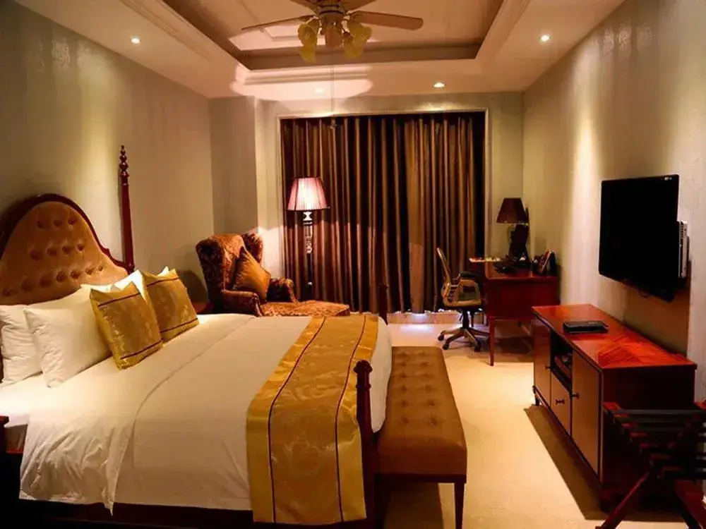 Цзясинь: Oceania Hotel