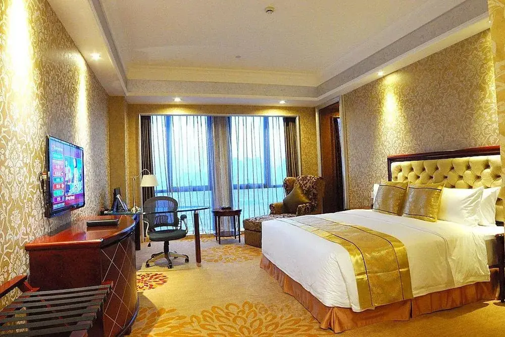 Цзясинь: Oceania Hotel