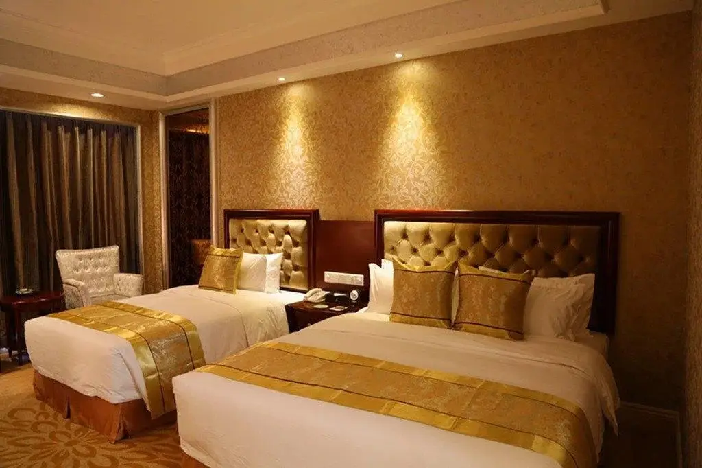 Цзясинь: Oceania Hotel