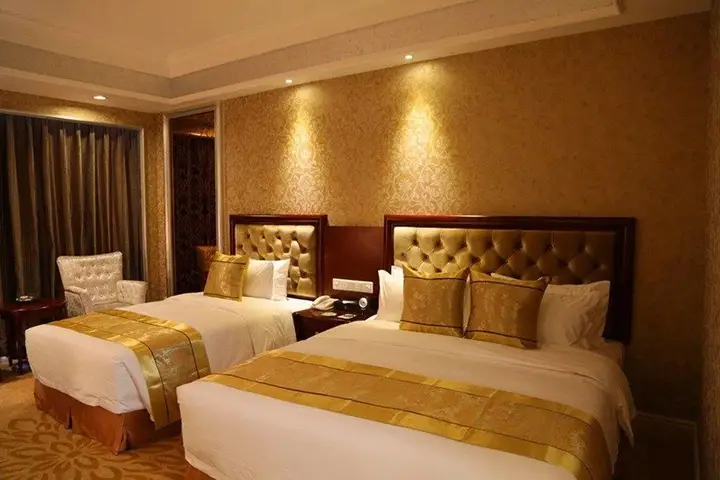 Цзясинь: Oceania Hotel