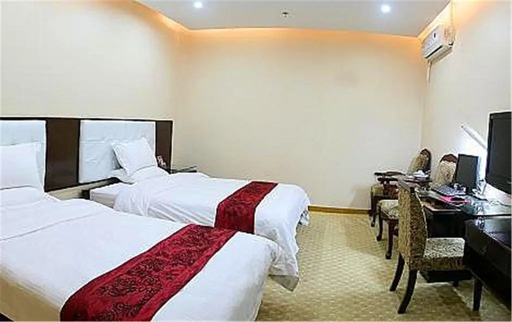 Чжуншань: Donghe Hotel
